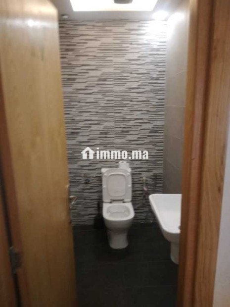 Magasin commercial à vendre 140m² a gzenaya - Vente Immobilier - Tanger - photo 2