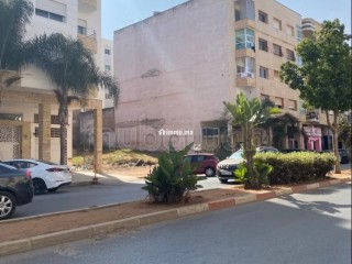 Vente terrain R4 à Wifak.
Superficie 450 m² - Terrain à vendre - Temara