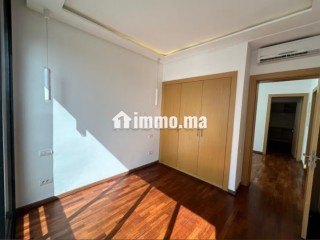 Vente villa de luxe à Harhoura. 4 chambres. Terrasse et jardin - Villa à vendre - Temara