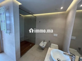 Vente villa de luxe à Harhoura. 4 chambres. Terrasse et jardin - Villa à vendre - Temara
