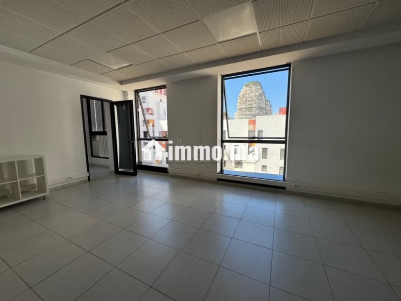 Bureau CFC 74m2 Parking 15m2 - Location Immobilier - Casablanca - photo 4