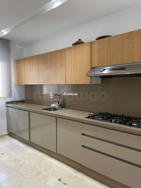 Bel appartement de luxe en location à Sourrien. Spacieux et confortables. Meublé - Location Immobilier - Tanger - photo 2