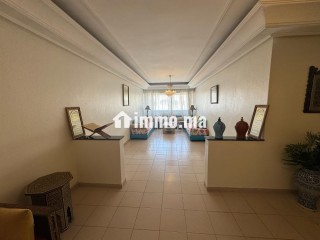 Bon emplacement grand apprt chambres spacieuses - Appartement à vendre - Casablanca