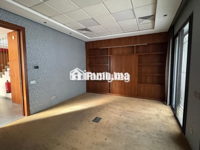 Bureau de 530 m² à Rabat - Location Immobilier - Rabat - photo 4