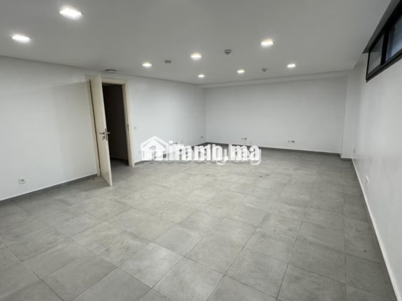 Bureau de 530 m² à Rabat - Location Immobilier - Rabat - photo 8