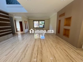 Location villa de haut standing à Californie. 5 pièces. Concierge et piscine - Villa à louer - Casablanca