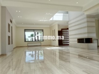 Location villa de haut standing à Californie. 4 chambres agréables. Terrasse et jardin - Villa à louer - Casablanca