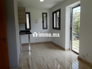 Location villa de haut standing à Californie. 4 chambres agréables. Terrasse et jardin - Villa à louer - Casablanca