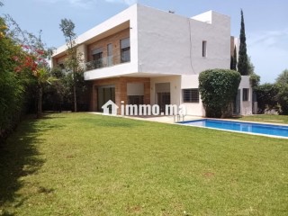 Location villa de haut standing à Californie. 4 chambres agréables. Terrasse et jardin - Villa à louer - Casablanca