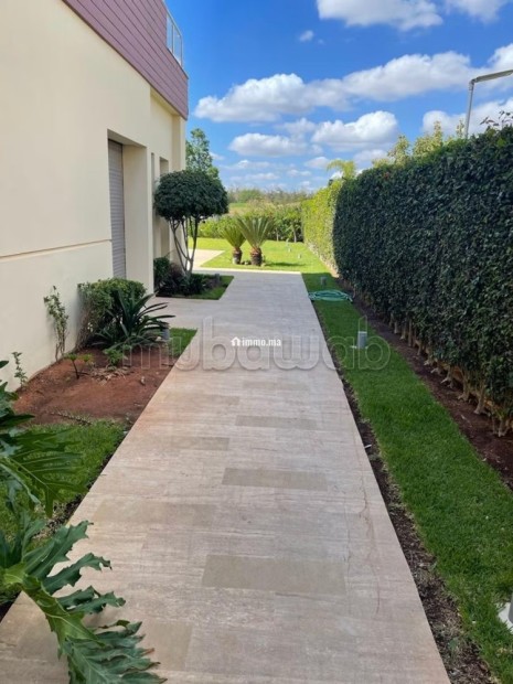 Location villa de haut standing à Ville Verte. 5 pièces. Double vitrage et porte blindée - Location Immobilier - Bouskoura - photo 2