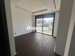 Location d'une villa neuve ultra moderne à Ain Diab route dazzemour - Villa à louer - Casablanca