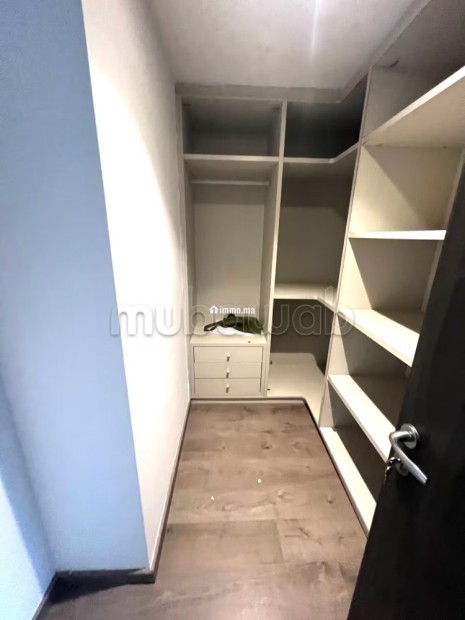 Appartement en location à Ain Diab. Surface de 200 m². Service de concierge et climatisation - Location Immobilier - Casablanca - photo 2