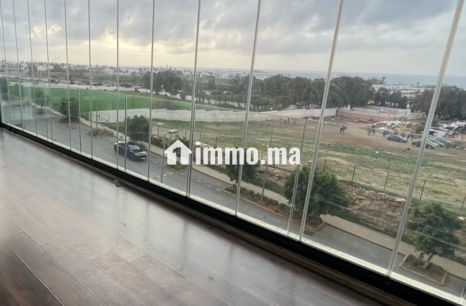 Appartement en location à Ain Diab. Surface de 200 m². Service de concierge et climatisation - Location Immobilier - Casablanca - photo 6