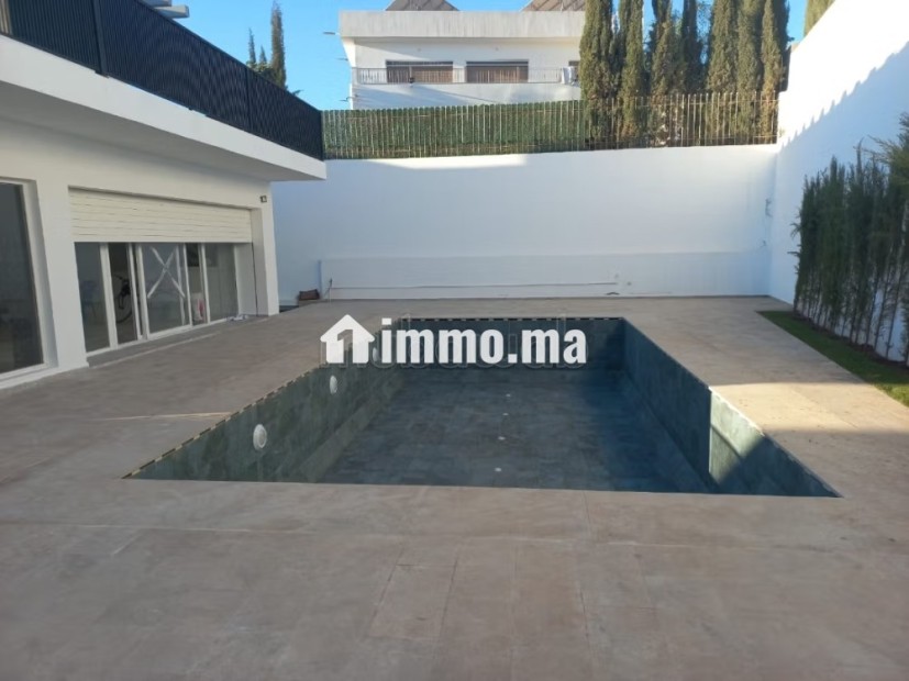 Magnifique villa à louer à Hay Mohammadi. 8 grandes pièces. Jardin - Location Immobilier - Agadir - photo 3