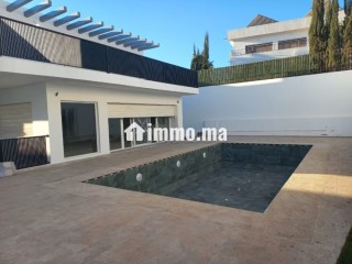Magnifique villa à louer à Hay Mohammadi. 8 grandes pièces. Jardin - Villa à louer - Agadir