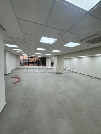 plateaux-bureaux-vue-sur-mer-118m2-120m2-a-louer-big-0