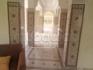 Villa a vendre sur la route damezmiz avec 6 suites - Villa à vendre - Marrakech
