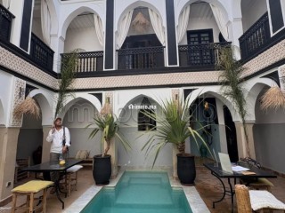 riad-de-180m2-titre-renove-et-meuble-en-kasbah