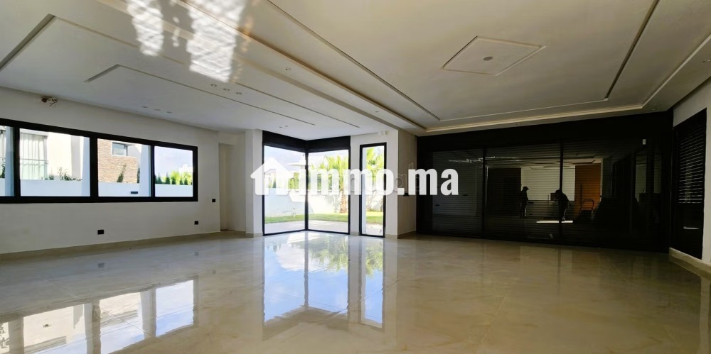 Sublime villa en location vide à la Ville Verte - Location Immobilier - Bouskoura - photo 2