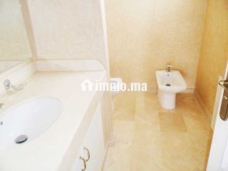 Jolie villa de plain pied à Souissi - Villa à louer - Rabat