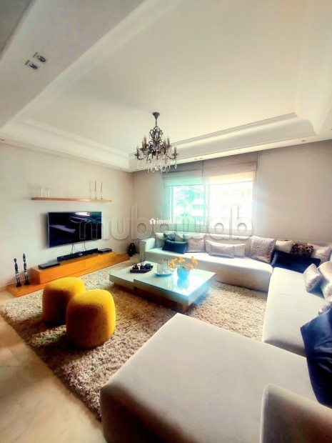Appartement à vendre – Quartier 2 Mars, à Moulay Driss 1er, à deux pas du café Friandises, rue Rome - Vente Immobilier - Casablanca - photo 1