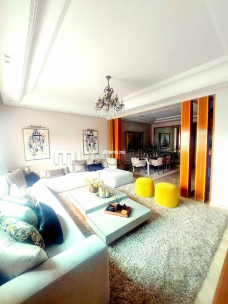 Appartement à vendre – Quartier 2 Mars, à Moulay Driss 1er, à deux pas du café Friandises, rue Rome - Vente Immobilier - Casablanca - photo 2