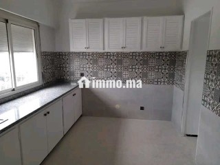 2 chambres salon vide bd standhal - Appartement à louer - Casablanca