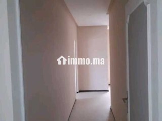 2 chambres salon vide bd standhal - Appartement à louer - Casablanca