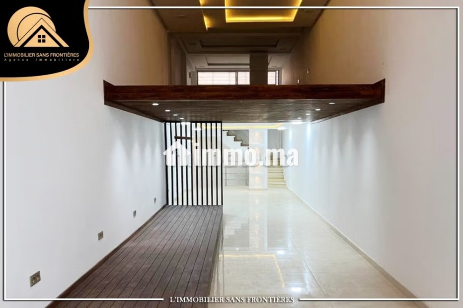 Magasin de 246 m² à vendre, Izdihar - Vente Immobilier - Marrakech - photo 1