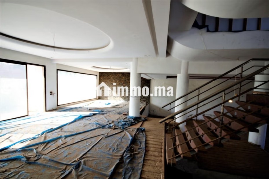 Vend villa commerciale sur grande artere 1000 m² - Vente Immobilier - Casablanca - photo 4
