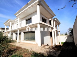 Vend villa commerciale sur grande artere 1000 m² - Villa à vendre - Casablanca
