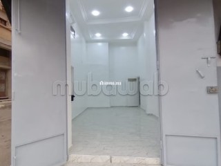 Beau local à vendre à Mesnana. Superficie 25 m². Porte blindée - Local commercial à vendre - Tanger