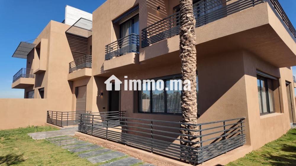 Villa 4 chambres avec rooftop vu Atlas et piscine privée dans Résort - Vente Immobilier - Marrakech - photo 2