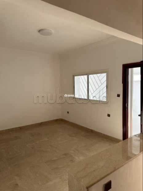 Superbe villa à louer à Riyad. 4 chambres. Cheminée et climatisation - Location Immobilier - Rabat - photo 6