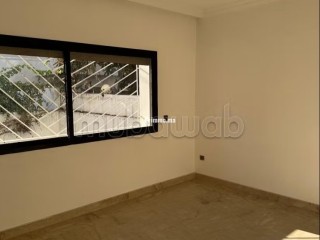 Superbe villa à louer à Riyad. 4 chambres. Cheminée et climatisation - Villa à louer - Rabat