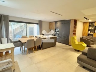 Villa à Vendre de 277.0 m² à Casablanca, Ain Diab Extension 2 - Villa à vendre - Casablanca