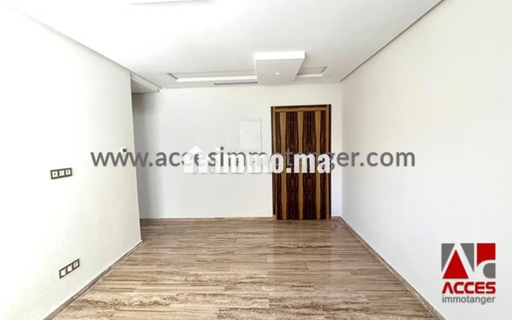 studio-vide-en-location-aux-residences-vertes-big-2