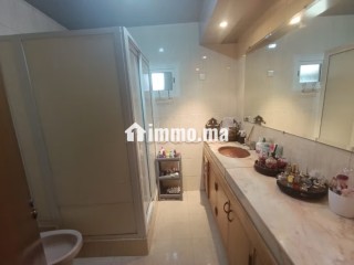Appartement 3 chambres au dernier étage Bd Anoual - Appartement à vendre - Casablanca