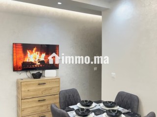 Location saisonnière à Tanja Balia. 2 chambres agréables. Salon traditionnel et système d'antenne parabolique - Appartement à vendre - Tanger