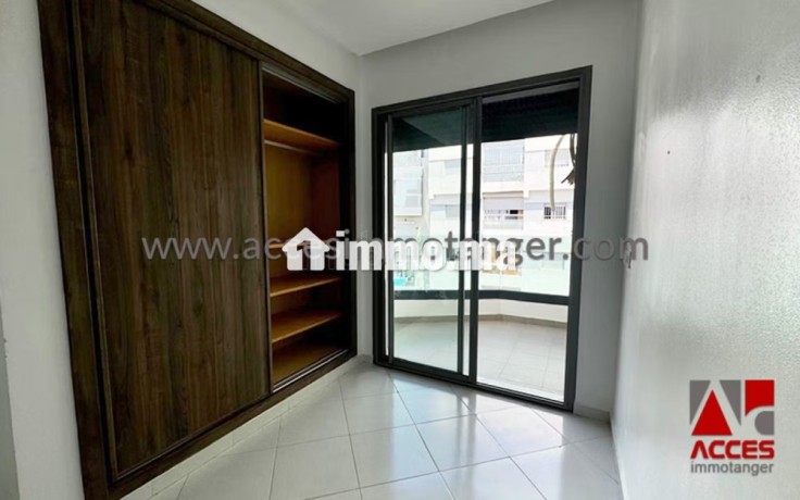 appartement-spacieux-et-vide-au-coeur-de-la-ville-big-6