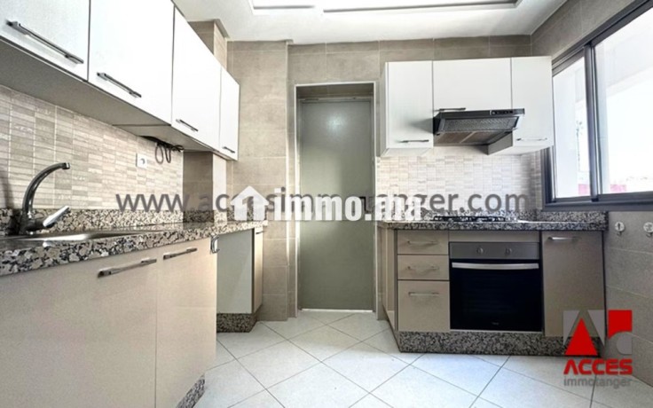 appartement-spacieux-et-vide-au-coeur-de-la-ville-big-7