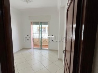 Superbe appartement à louer à val fleuri grandes pièces. Résidence avec concierge - Appartement à louer - Tanger