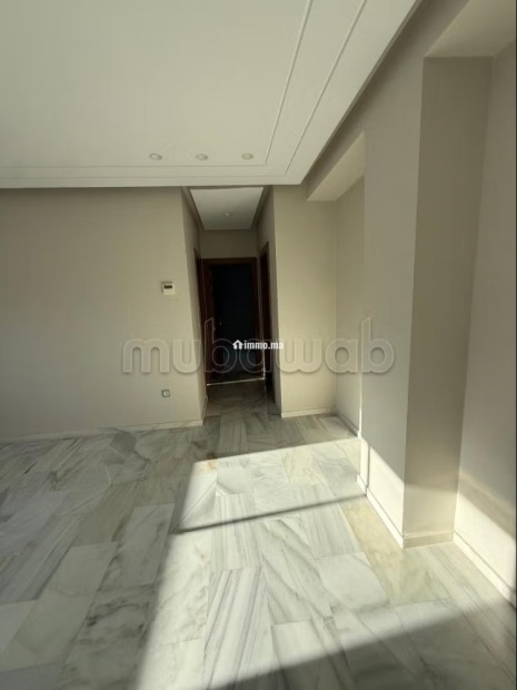 Très bel appartement en location à Branes 1.2 chambres agréables. Ascenseur et terrasse - Location Immobilier - Tanger - photo 7