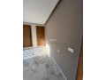Très bel appartement en location à Branes 1.2 chambres agréables. Ascenseur et terrasse - miniature 3