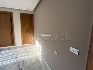 Très bel appartement en location à Branes 1.2 chambres agréables. Ascenseur et terrasse - Appartement à louer - Tanger