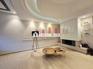 Bel appartement double salon avec cheminée - Appartement à louer - Casablanca
