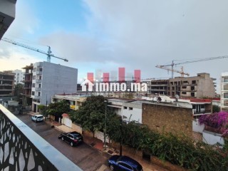 Bel appartement double salon avec cheminée - Appartement à louer - Casablanca