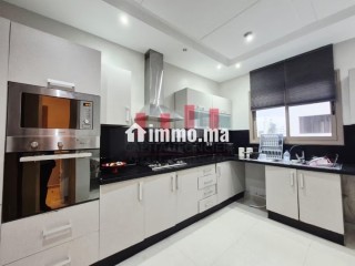 Bel appartement double salon avec cheminée - Appartement à louer - Casablanca