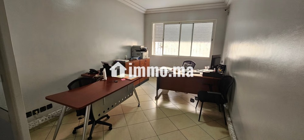 Bureaux à vendre à Ahl Loghlam Hay Assalam. Surface de 70 m². Double vitrage - Vente Immobilier - Casablanca - photo 1