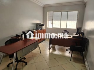 Bureaux à vendre à Ahl Loghlam Hay Assalam. Surface de 70 m². Double vitrage - Bureau à vendre - Casablanca